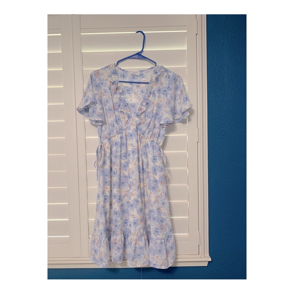 Light Blue Floral Sienna Sky Dress in Size M
